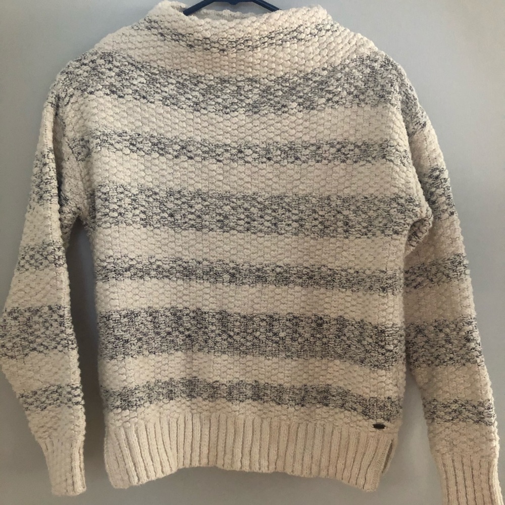 O’Neill white and gray striped sweater